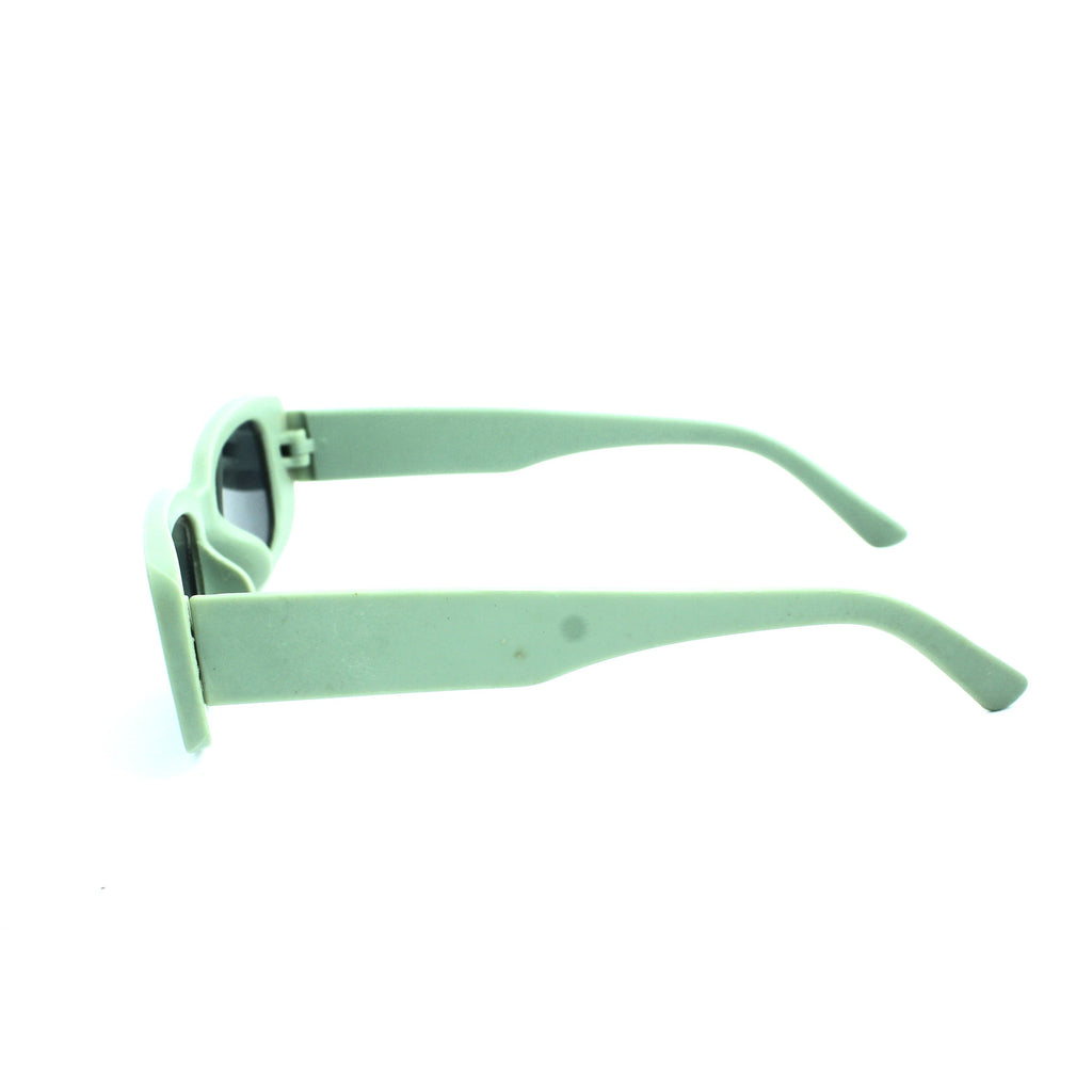 TREDVIBE Sleek Unisex Sunglasses – UV Protected Eyewear for Men & Women
