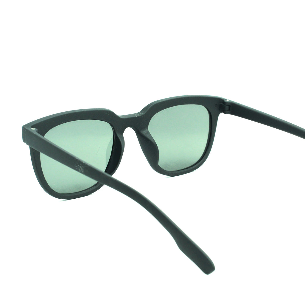 TREDVIBE Classic Unisex Sunglasses – UV Protected Eyewear for Men & Women